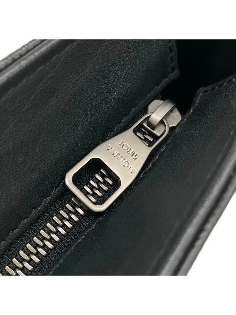 Louis Vuitton Tadao Pm Onyx Damier #277644L14B